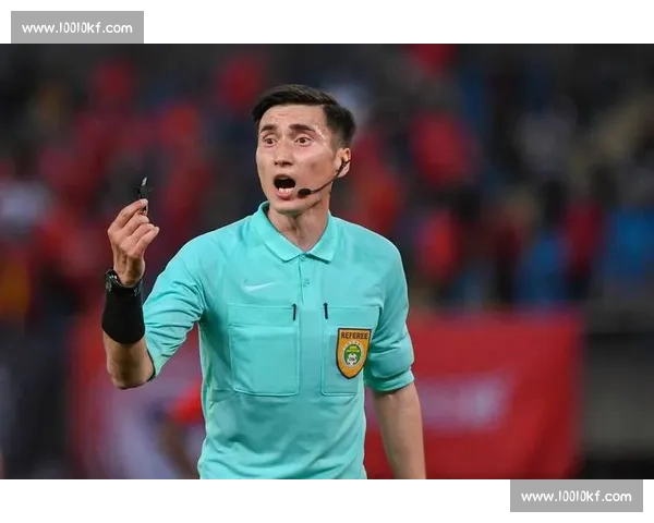 红牌时刻引爆赛场转折命运改写的瞬间与背后故事深度解析裁判争议博弈
